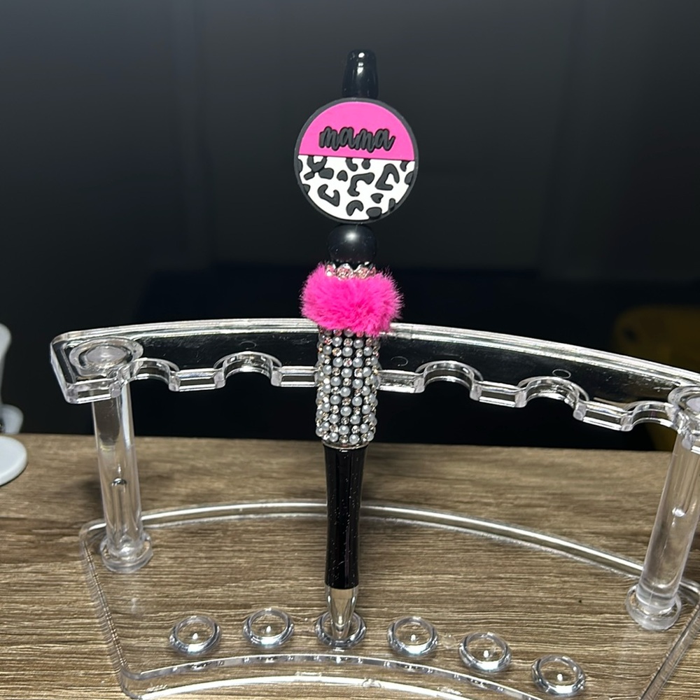 “Mama” Black & Pink Bling Pen 1 Of 1
